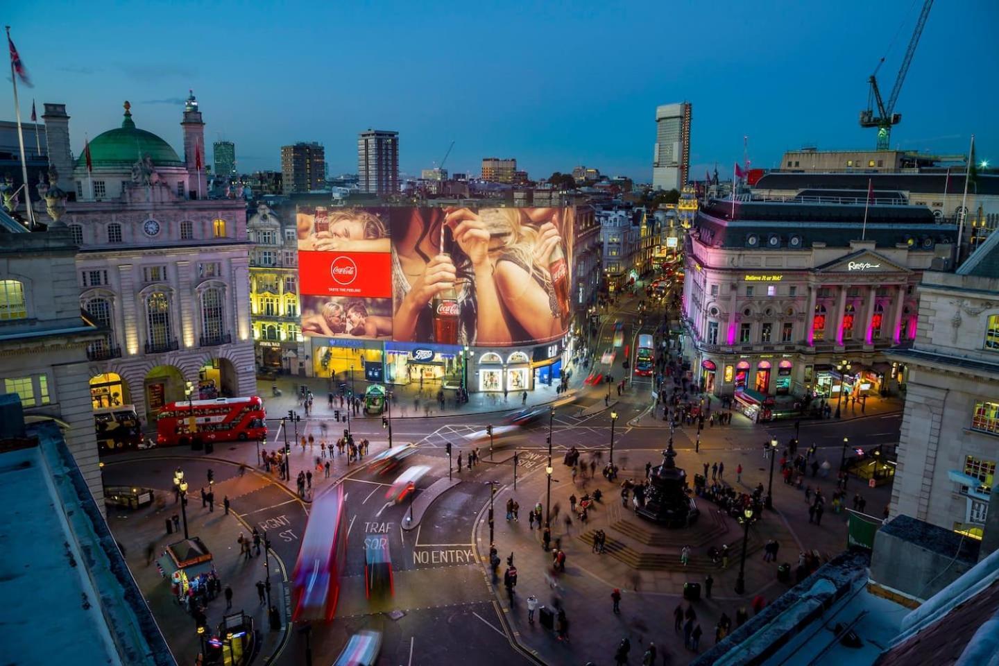 2 Bed Piccadilly Apartment 2 London Bagian luar foto