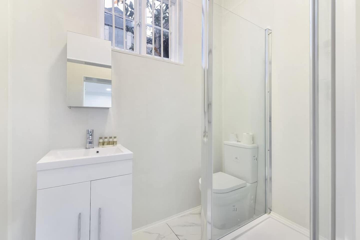 2 Bed Piccadilly Apartment 2 London Bagian luar foto