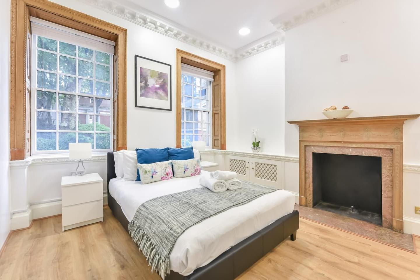 2 Bed Piccadilly Apartment 2 London Bagian luar foto